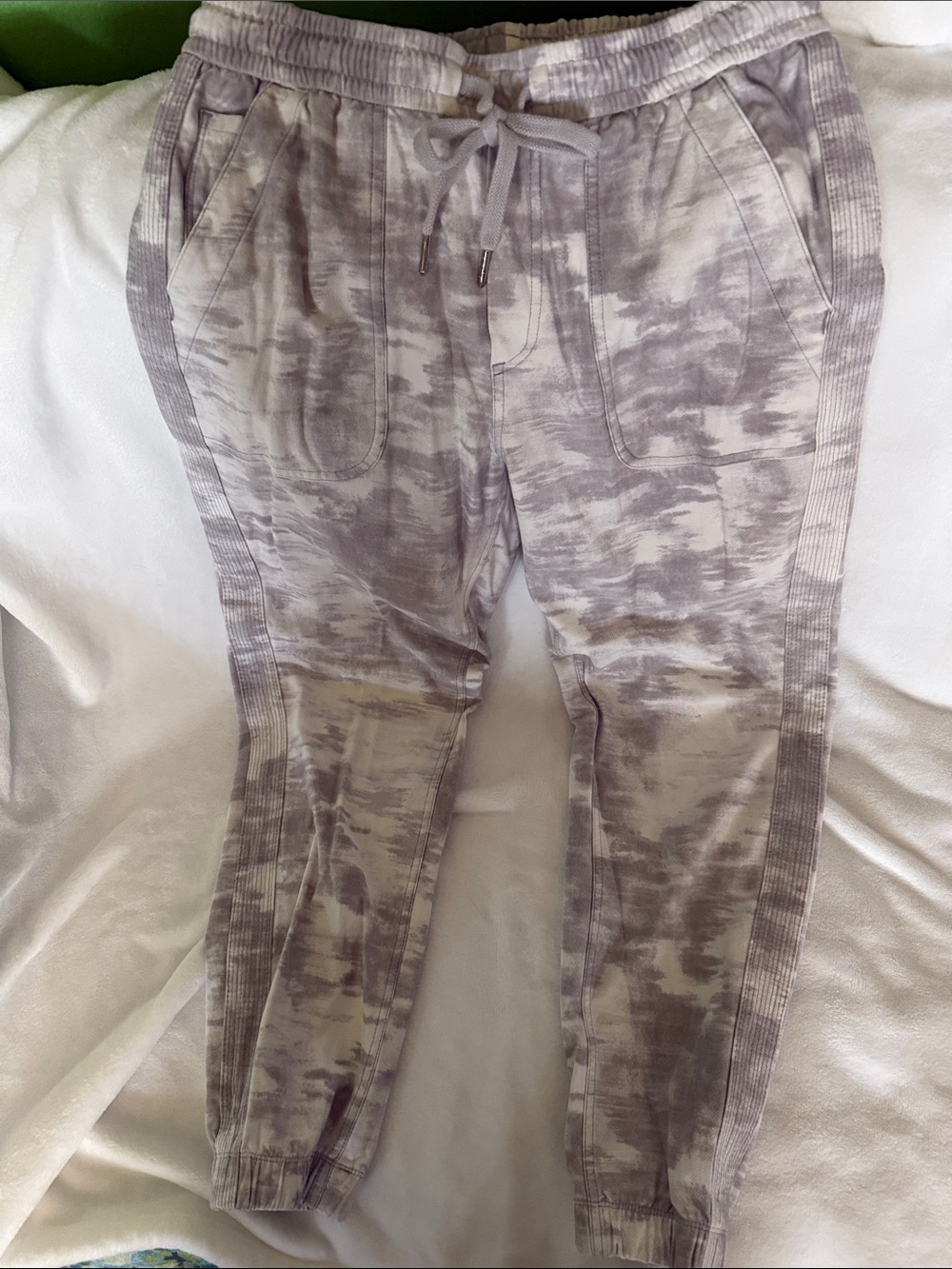 Athleta Women's Gray Tie-Dye Jogger Pants